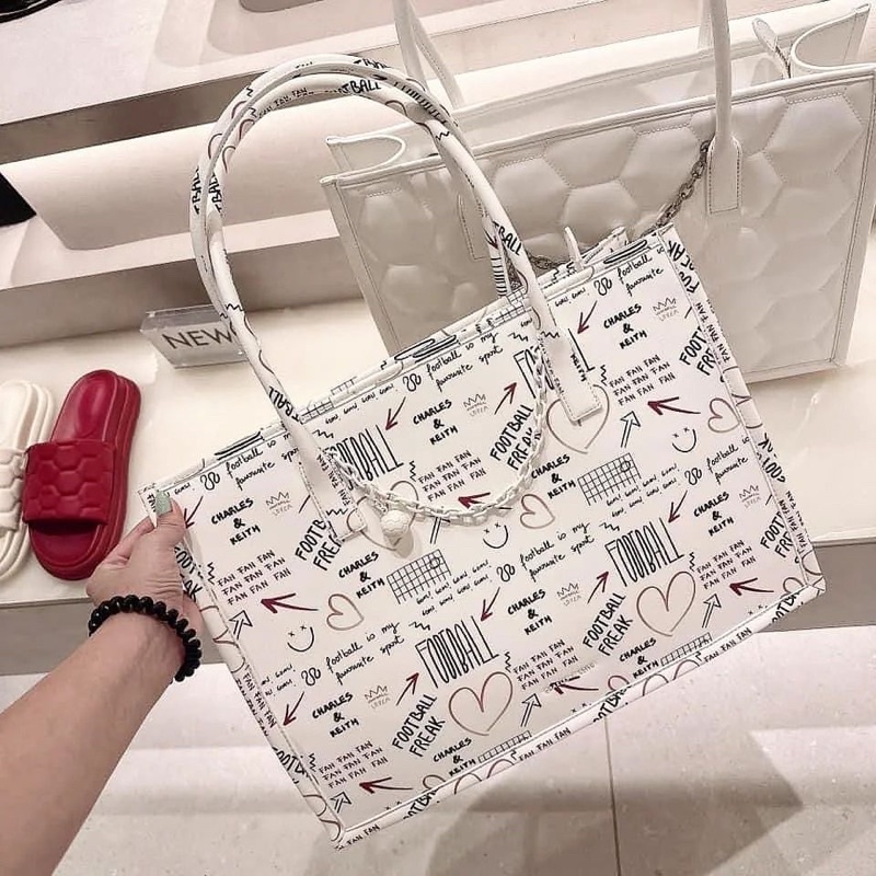 C Graffiti Print Tote Bag