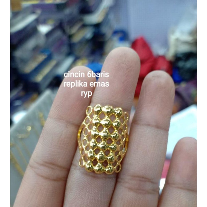 Cincin baris tiga, empat lapis emas 24k dan kristal /replika, awet,persis seperti asli,tahan,cantik