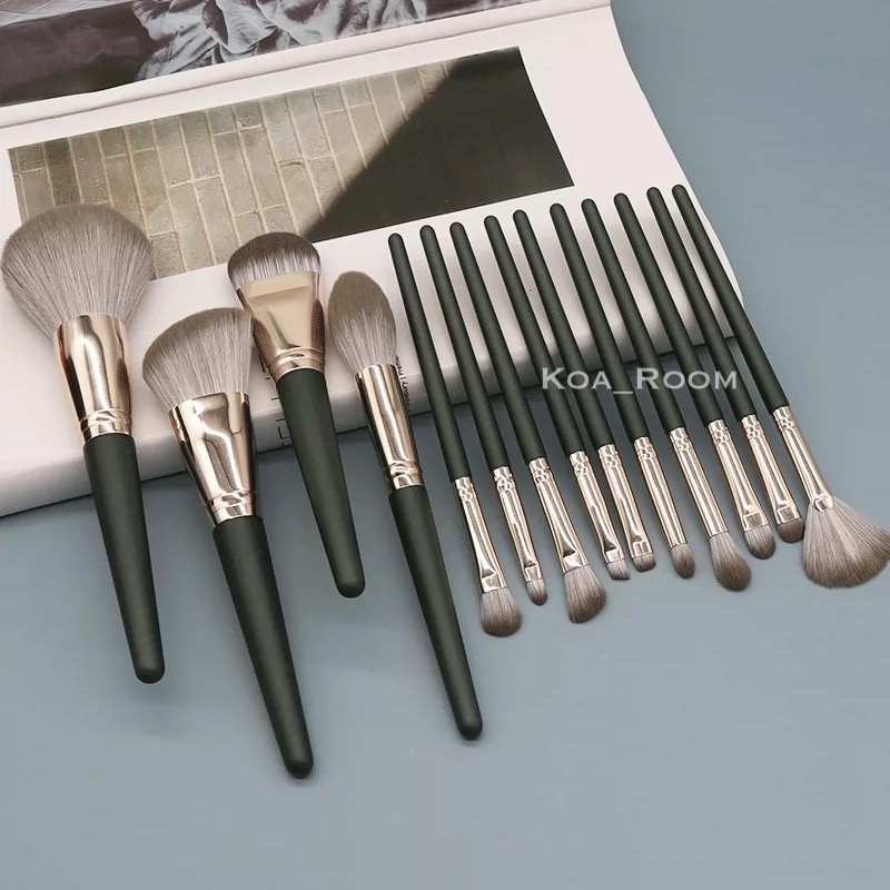 Makeup Brushes ( Set Kuas Makeup ) 14pcs termasuk brush case!!!