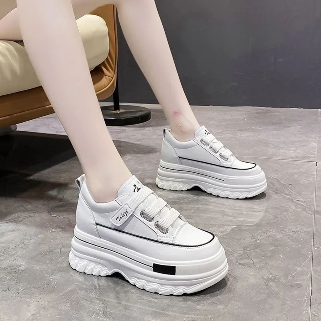 Sepatu Wanita Fashion Kekinian Terbaru Trendy Sneakers Cewek Wedges Anti Slip Korean Style