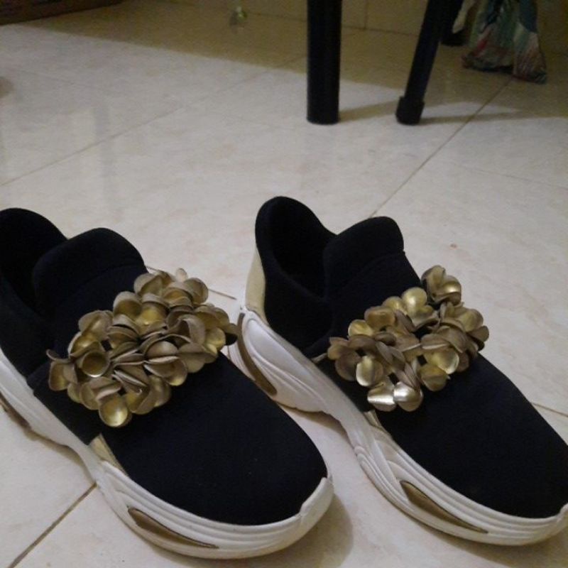 Sepatu Sneakers Rotelli 859 Preloved