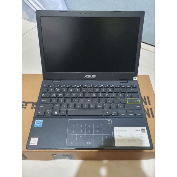 E210MAO-HD427/428*_Intel® Celeron® N4020/RAM 4GB /SSD 256GB /11.6"HD/WIN 11+OHS/ Peacock Blue