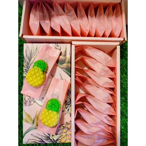 

PENEAPLE CAKE NASTAR PREMIUM