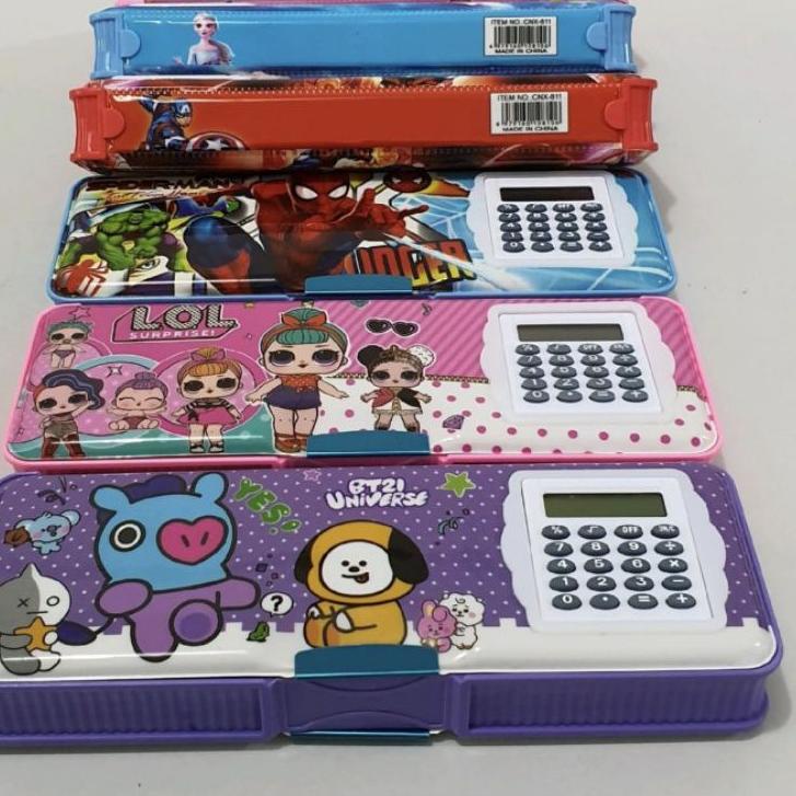 

(H-A-Q✔) kotak pensil ada kalkulator/pencil case KALKULATOR/TEMPAT PENSIL MAGNET KALKULATOR murah