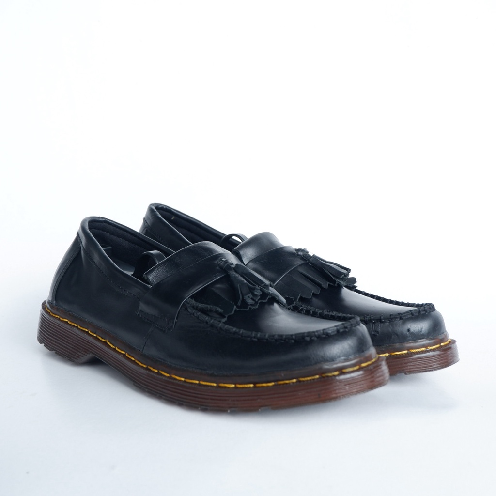 Sepatu Docmat Loafer Slip On Pria dan Wanita Bahan Kulit Sapi