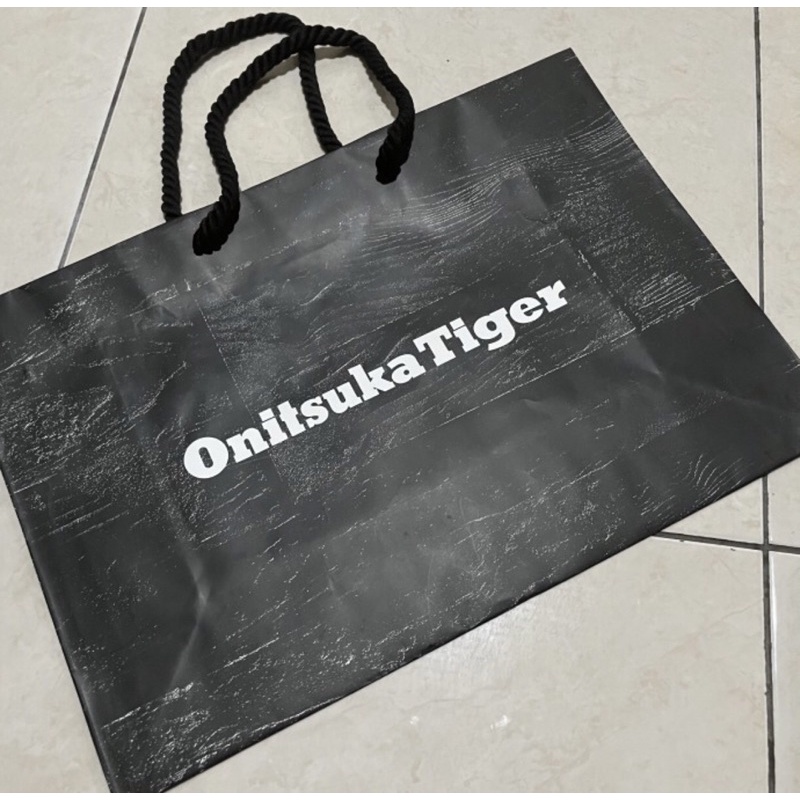 

preloved paper bag onitsuka tiger