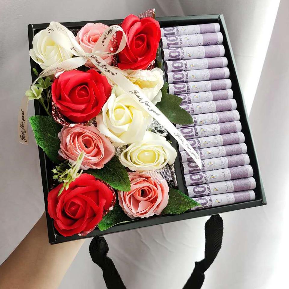 

Hanya Di Sini Flower Box Square - Kotak Kado Lipat - Kotak Kerajinan Bunga GB002 .,.,.,..,