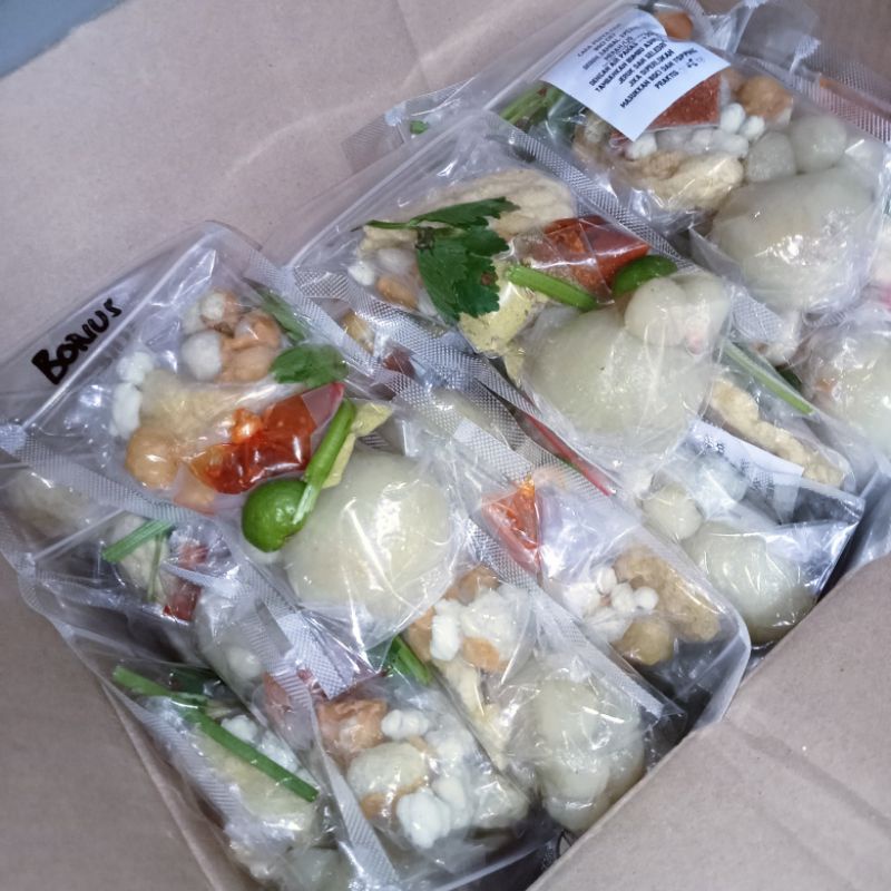 

baso Aci ayam suwir jumbo