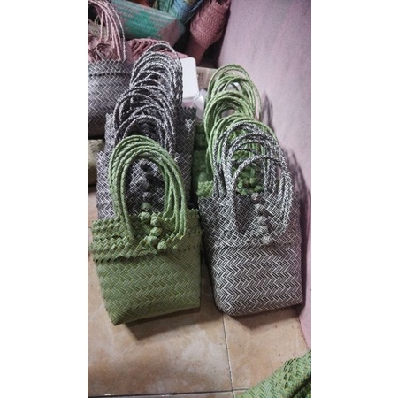 TAS ANYAMAN XS TALI PANJANG ADA KAITANNYA