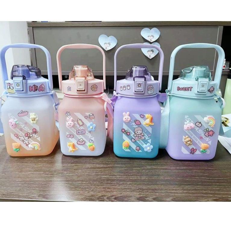 READY Botol Minum viral gemoy kotak 1.3L  tali & 2 sticker 2D & 3D Dengan Tutup Flip Sedotan Penanda