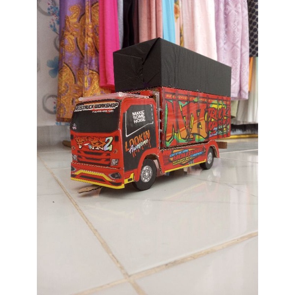 miniatur truk oleng kardus mbois