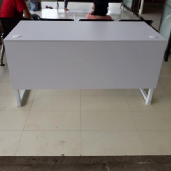 

Promo perkakas meja kerja uk 60x140cm tinggi 75cm ada penutup depanlubang Murah