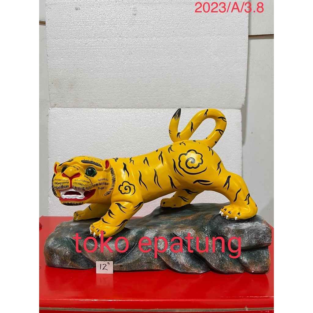 patung dewa harimau  kuning - kayu - 12 inch