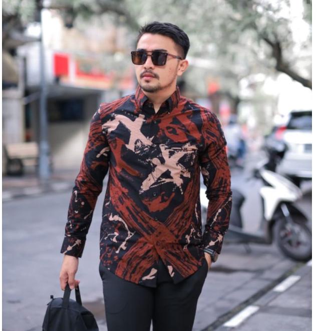 Bagus Dipakai.. ABSTRAK MERAH Kemeja Baju Batik Pria Slimfit Lengan Panjang Lapis Puring