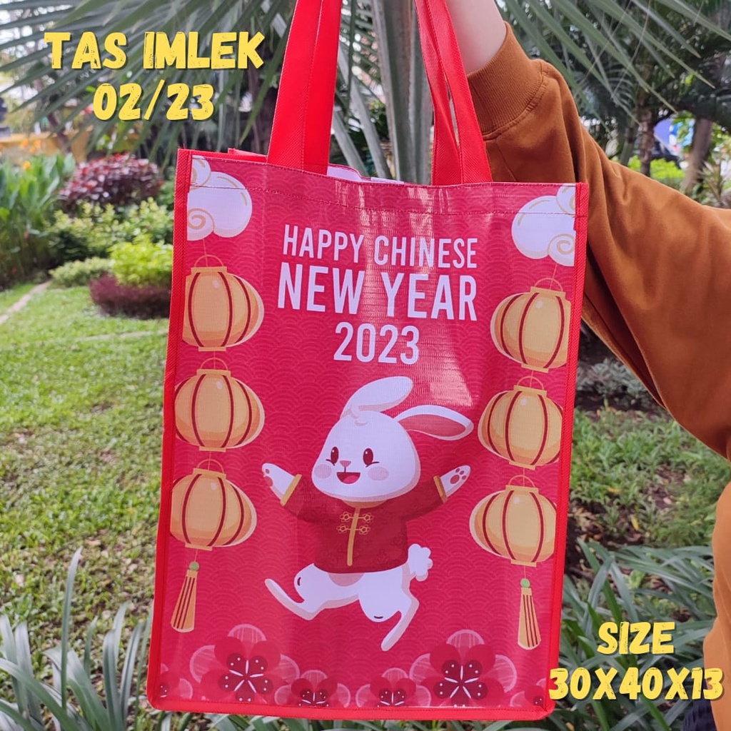 

Tas Hampers Imlek/Goodie bag Tema Imlek/Tas Souvenir Imlek Happy Chinese New Year 2023/Tas Murah Cetak Printing Full Desain