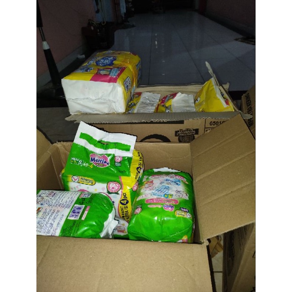 pampers merries size S,M,L,XL,XXL
