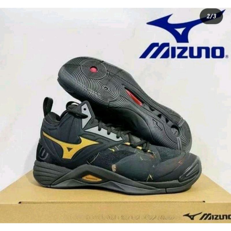 Mizuno momentum original mid new