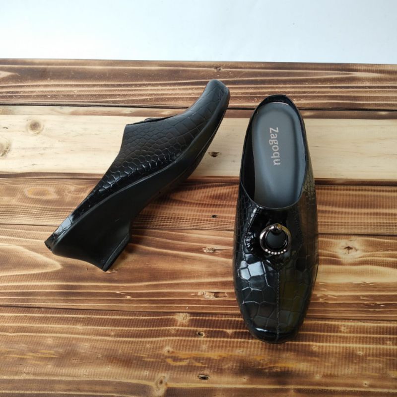 Sepatu Wanita Formal Casual Series Bustong