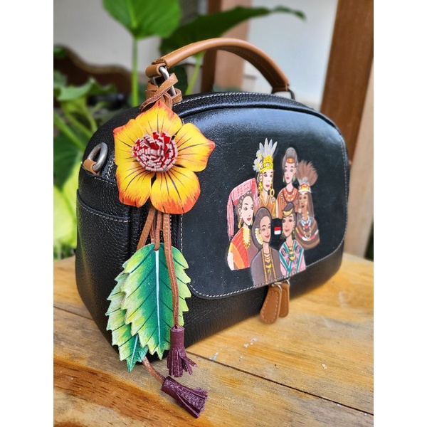 Bagcharm kulit lukis Beelbe