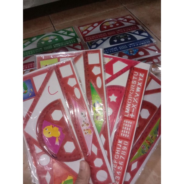

Penggaris Set warna
