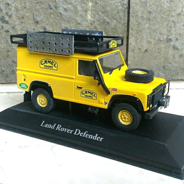 Miniatur Land Rover Defender CAMEL 1/43 Custom