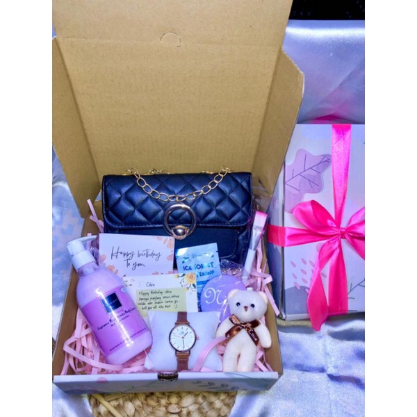 COD - Hampers Gift box scarlett whitening body lotion hampers scarlett hampees cewek kado unik tas tas bahu tas cewek kado tas kado pacar hampers unik jam tangan cewek