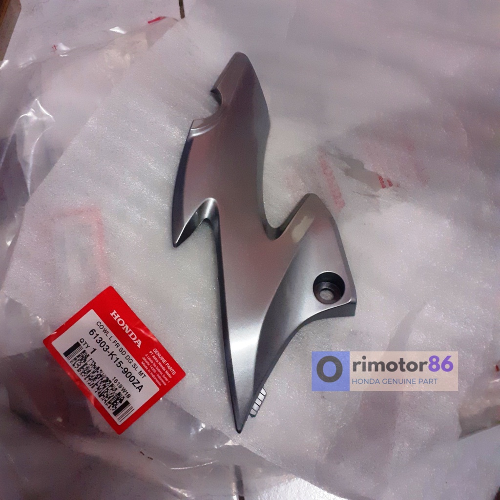Kupingan Cover Lampu Sebelah Kiri CB 150 R old Warna Silver Kuping Cover CB 150 R Old Original AHM