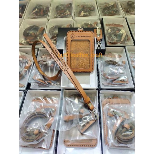 

Name tag holder custom || Gantungan id card kulit asli