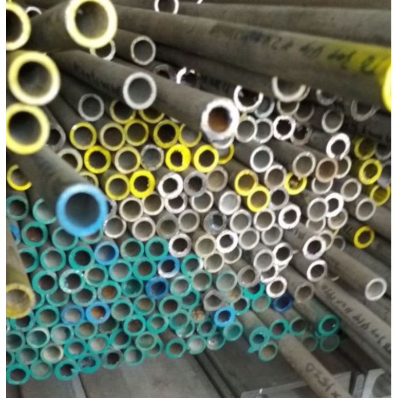 PIPA STAINLESS 304 1 1/4(od32) TEBAL 3MM X 70CM seamless