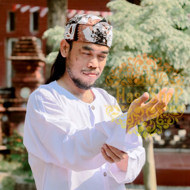 Iket batik khas cirebon motif sing barong