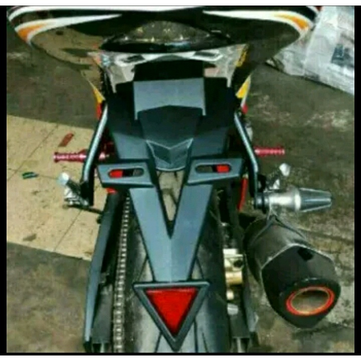 SPAKBOR BELAKANG VARIASI/TAIL TIDY UNIVERSAL CINGG / Spakbor Belakang Variasi CINGG Universal R15,Cbr,Ninja,Gsx,Mxking,Supra gtr,Vario150 &amp; Motor Lainnya