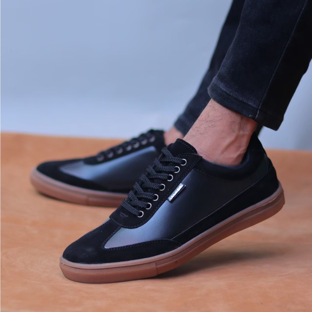 Sepatu Sneakers Kulit Pria Asli Kets Tali Casual Kasual Semi Formal Kerja Kantor Jalan Santai Main Hangout Sekolah Kuliah Pesta Kondangan Sepatu kasual Pria Pantofel Kulit Fashion Casual Shoes Premium Trandy