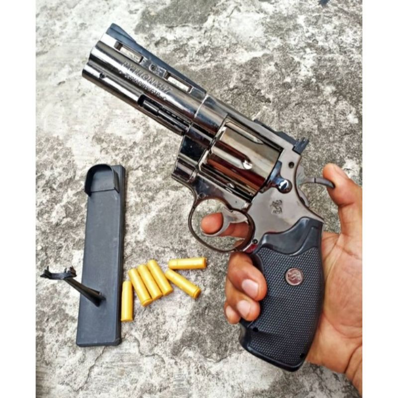 korek api bentuk pistol python