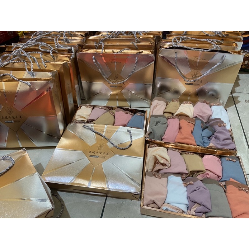 BISA COD Celana dalam  Celebrity 10pcs perbox gereja tas Premium wanita Antibakteri  CD Japan Cewek 