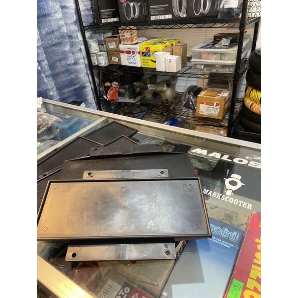 tempat plat nomor tatakan plat nomor vespa