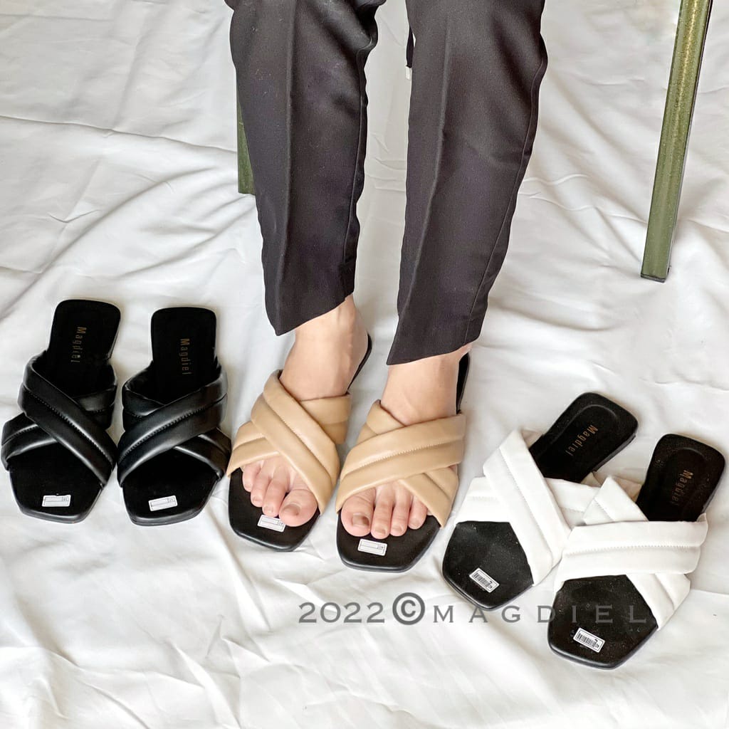 Invincoble Sandal Sendal Slop Puffy Wanita