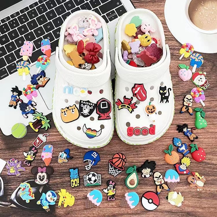 Mainland Pin Sandal Aksesoriss Tempelan Sendal Crocs Lucu Jibbits Character Hiasan Kartun HSN555