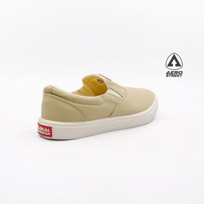 Aerostreet 37-44 Comfy Krem- Sepatu Slip On Pria Wanita