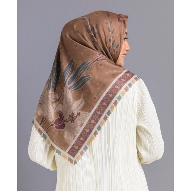 Maina Scarf Iskanti KAHWI