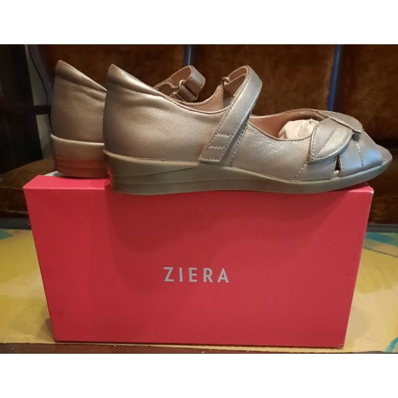 SepatuWanitaZiera