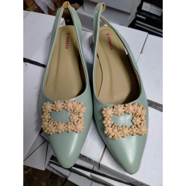 Pansus Wanita Karet Belakang Kupu Kupu