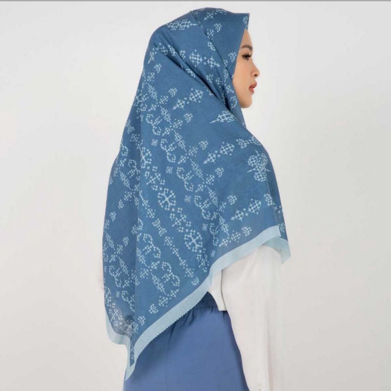 Bilau Scarf Riamiranda RM Scarf Segiempat Hijab Kerudung Square Jilbab RM