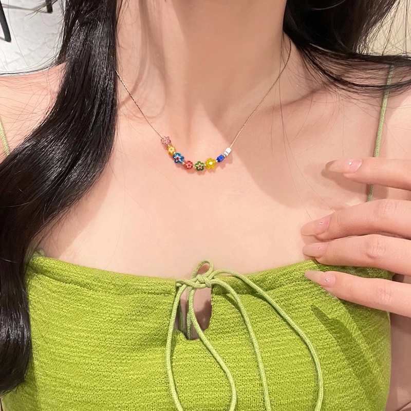 Kalung Rantai Tulang Selangka Desain Manik-Manik Bunga Warna Pelangi Gaya Korea Untuk Wanita