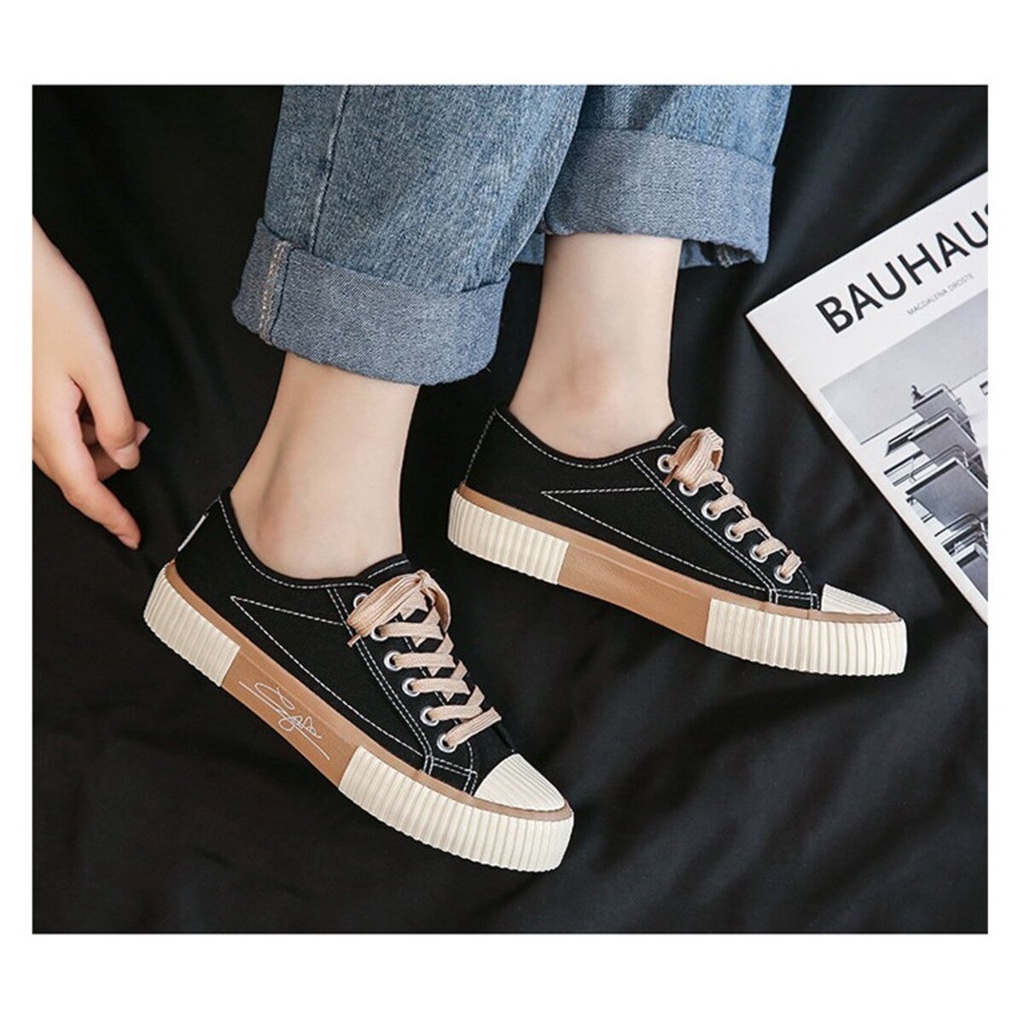Sepatu wanita sneakers kasual / sepatu fashion sekolah korean