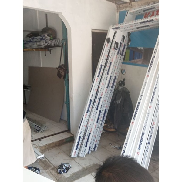 pemesanan pintu kusen almunium jendela pintu dll