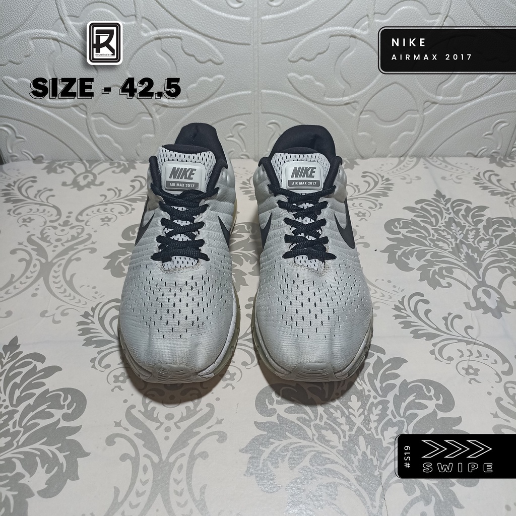 Sepatu "NIKE - AIRMAX 2017"