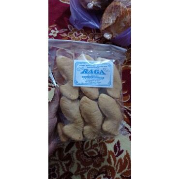 

sanjai kue bolu ikan isi 250gr khas minang