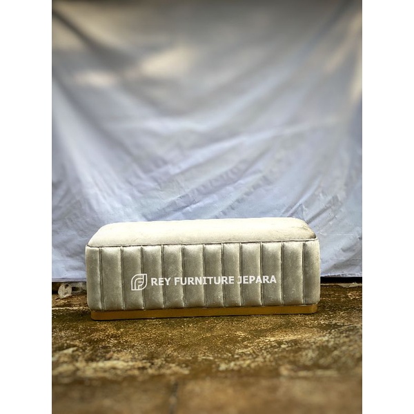 SOFA SANTAI MINIMALIS MOTIF SALUR KAIN BELUDRU, SOFA STOOL TERBARU MINIMALIS