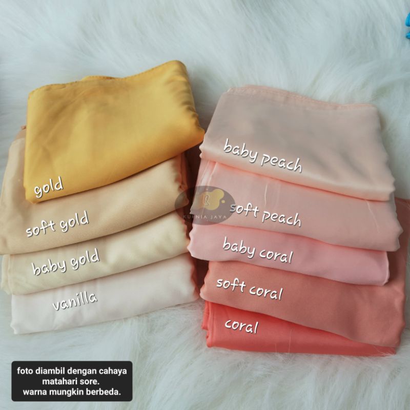 Jilbab Segi Empat Satin Polos Velvet Emilio