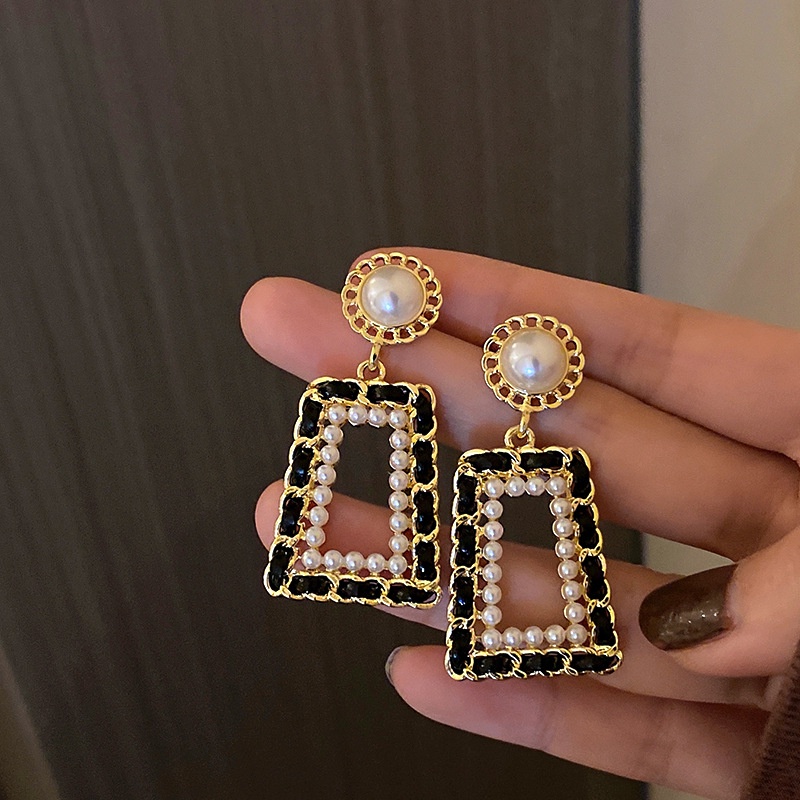 Korea Cahaya Mewah Elegan Baru Vintage Kulit Mutiara Geometris Anting Gadis